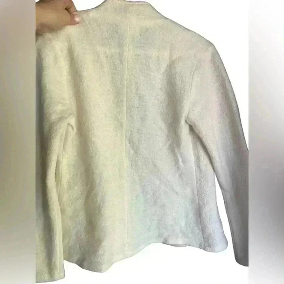 JONES NEW YORK Sweater Sz S
Women's Button Front Cream Knit
Cardigan Wool 100% - Picture 3 of 7